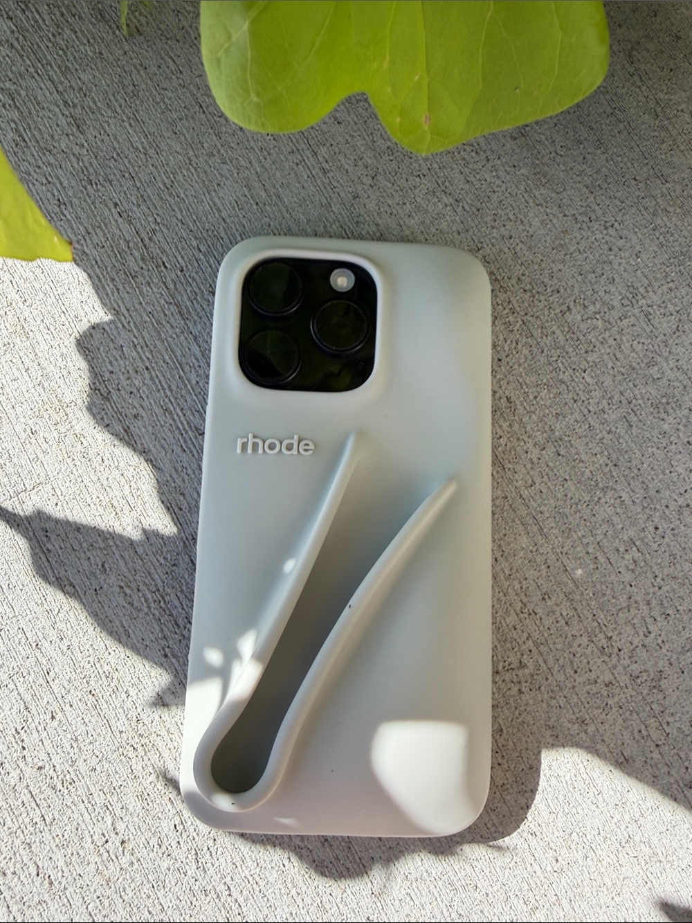 RHODE Silicone iPhone Case with Built-In Grip — gray iPhone 16 pro
